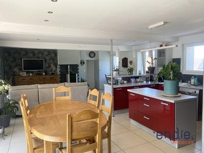 Maison - 172 m² - 7 pièces