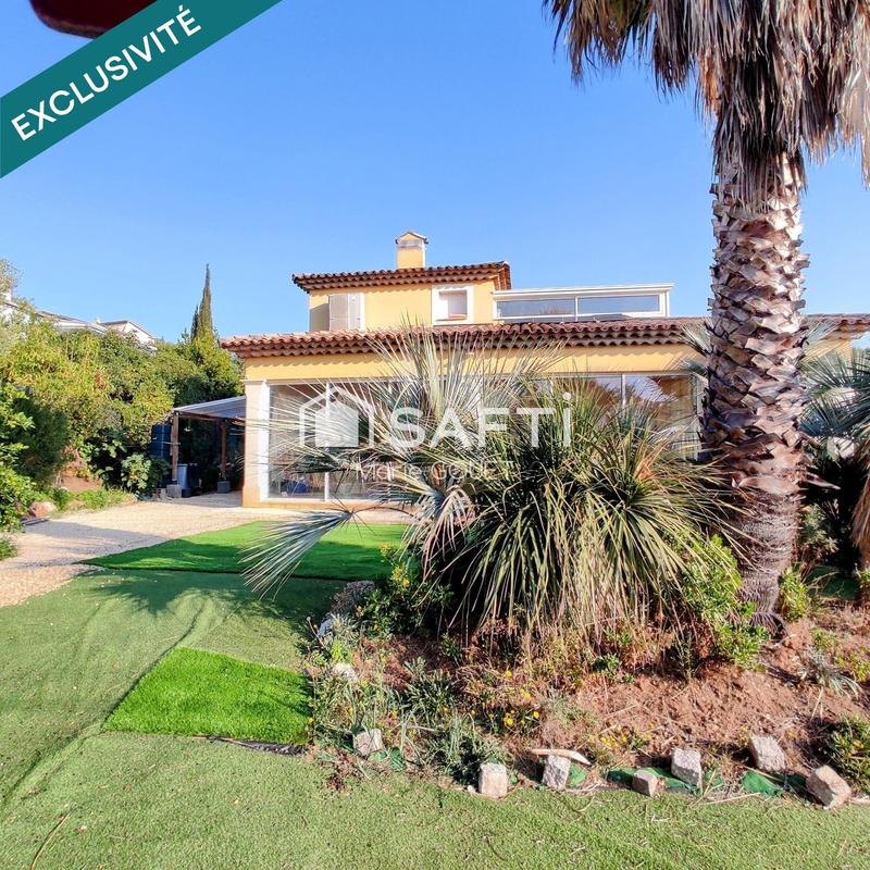 Maison - 237 m² - 8 pièces