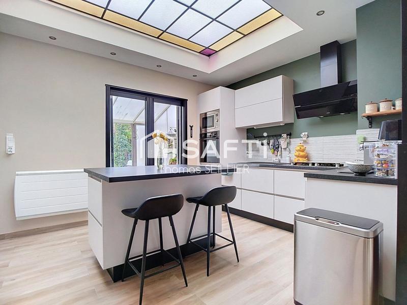 Maison - 99 m² - 4 pièces