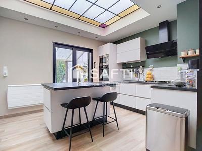 Maison - 99 m² - 4 pièces