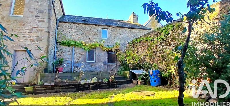 Maison de village - 211 m² - 12 pièces