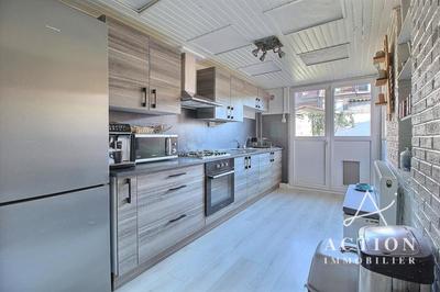 Maison - 96 m² - 4 pièces