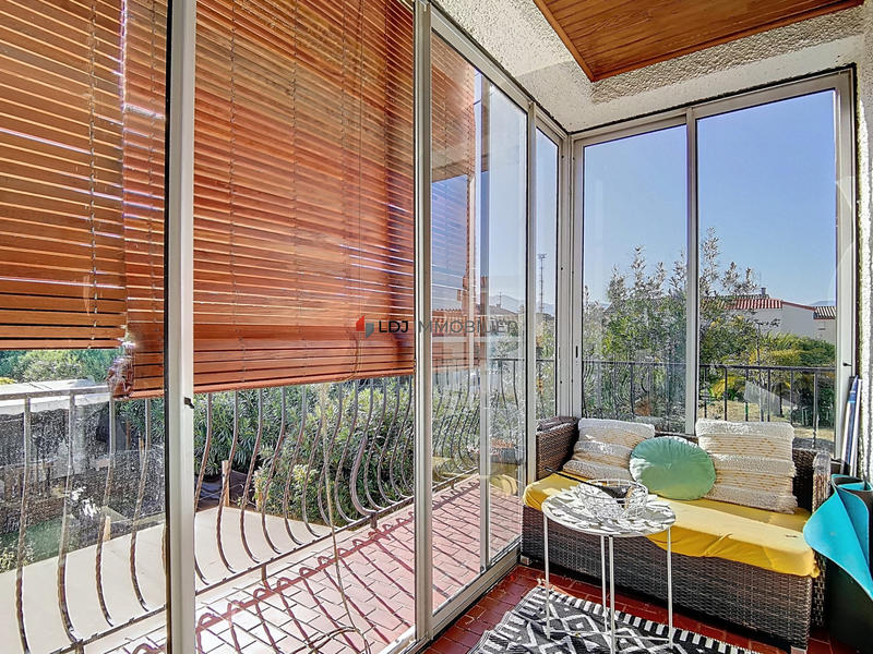 Maison traditionnelle - 160 m² - 9 pièces