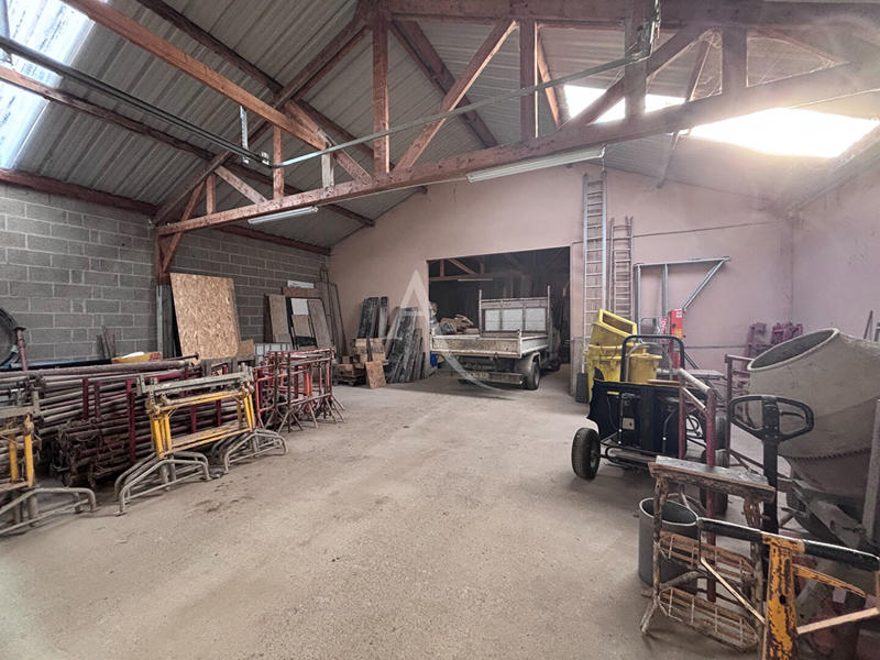 Local d'activité / Entrepôt - 445 m²