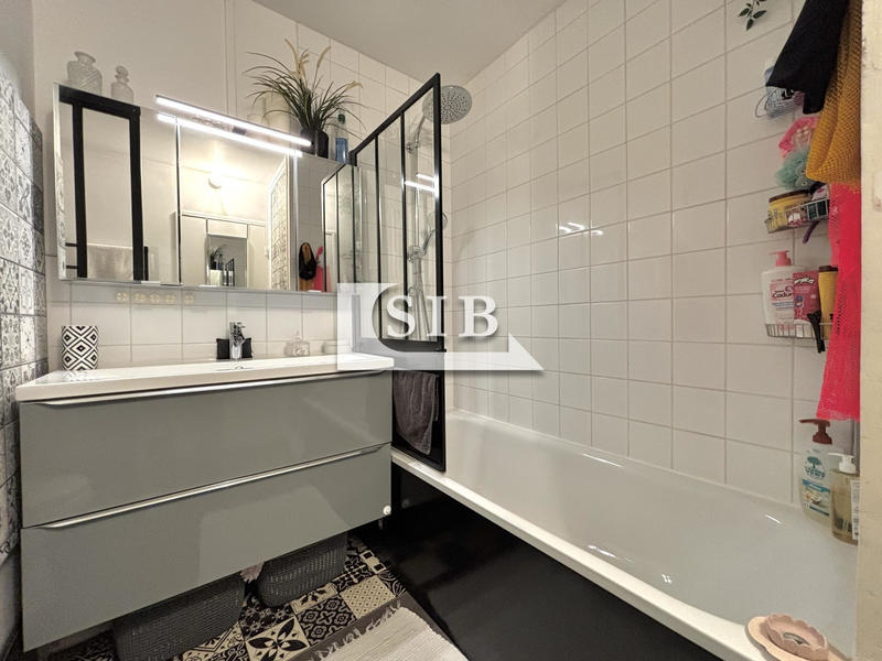 Appartement - 80 m² - 4 pièces