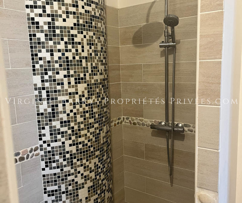 Maison - 350 m² - 10 pièces