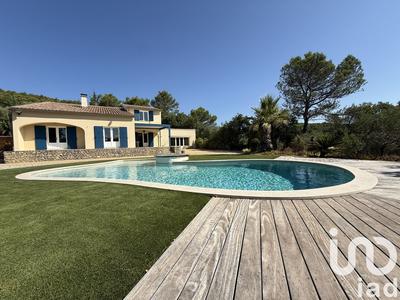 Maison - 200 m² - 7 pièces