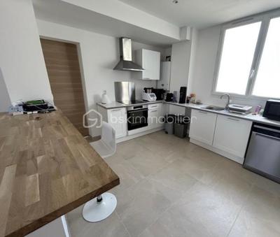 Maison - 139 m² - 6 pièces