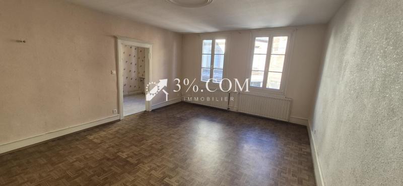 Maison - 107 m² - 11 pièces