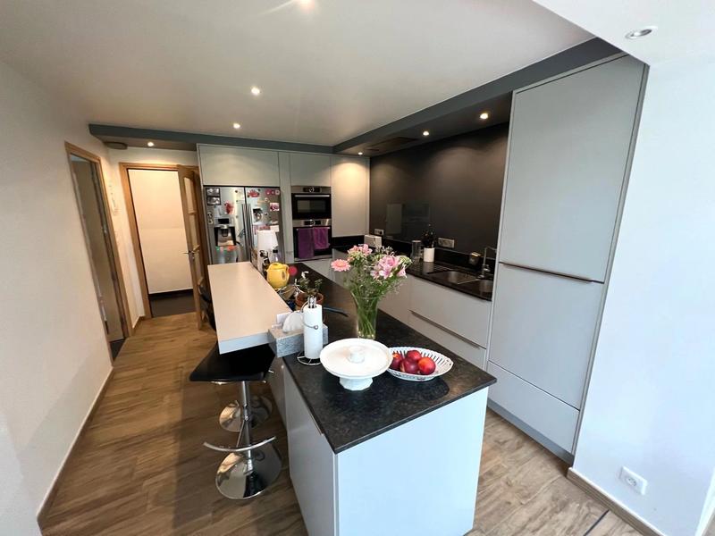 Maison - 300 m² - 9 pièces