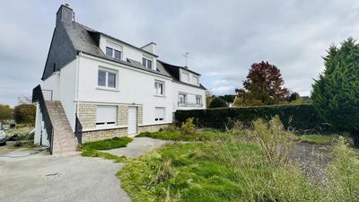 Maison - 167 m² - 8 pièces