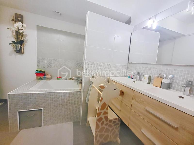 Maison en pierre - 192 m² - 7 pièces