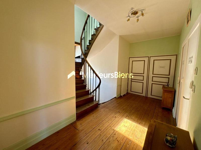 Maison de maîtres - 226 m² - 9 pièces