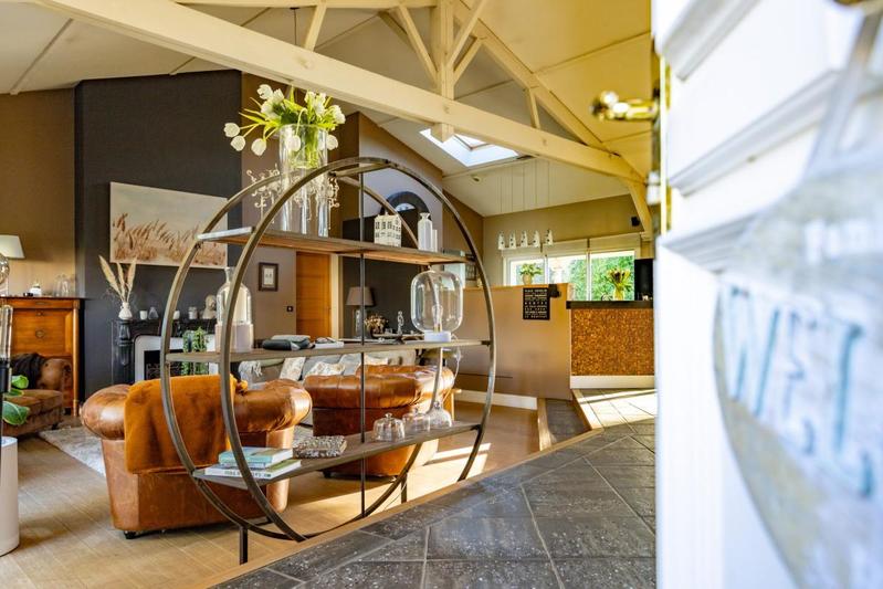 Maison - 245 m² - 7 pièces