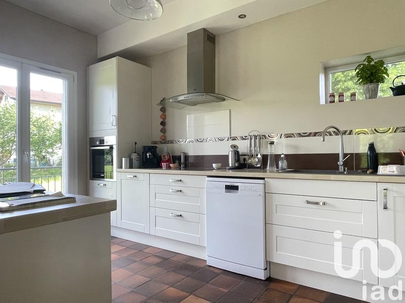 Appartement - 197 m² - 5 pièces