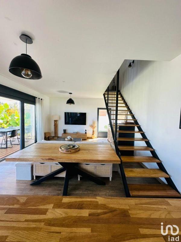 Maison - 98 m² - 4 pièces