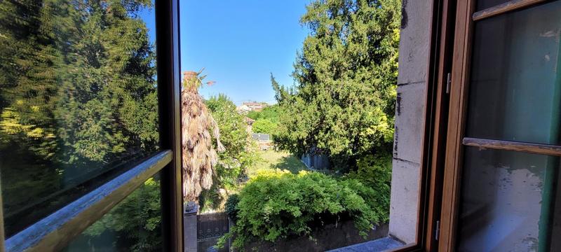 Maison - 260 m² - 11 pièces