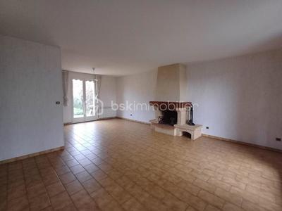 Maison - 92 m² - 4 pièces