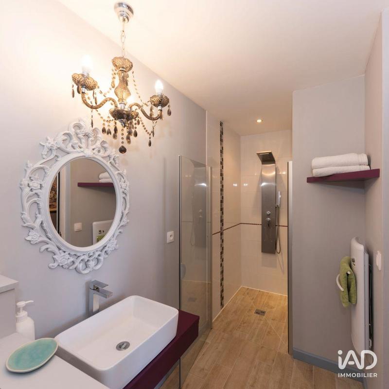 Local commercial - 273 m²