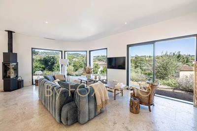 Maison - 170 m² - 5 pièces