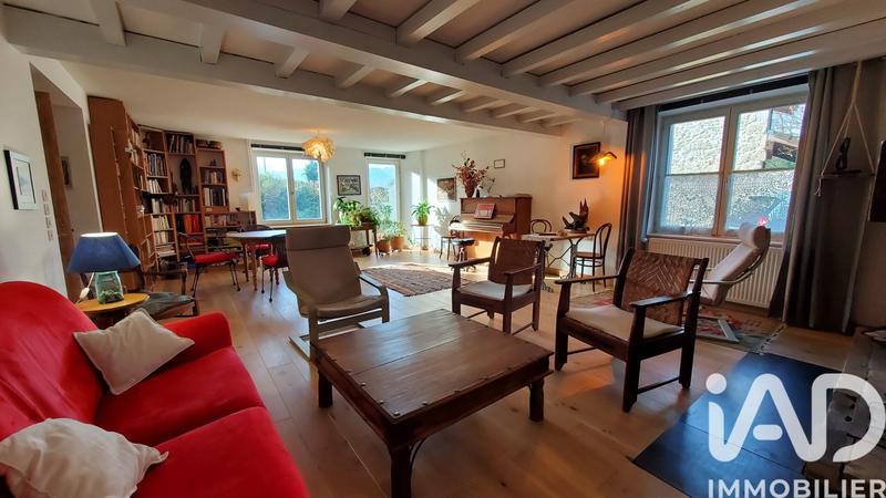 Maison - 207 m² - 7 pièces