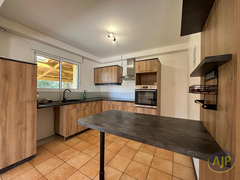 Maison - 173 m² - 8 pièces