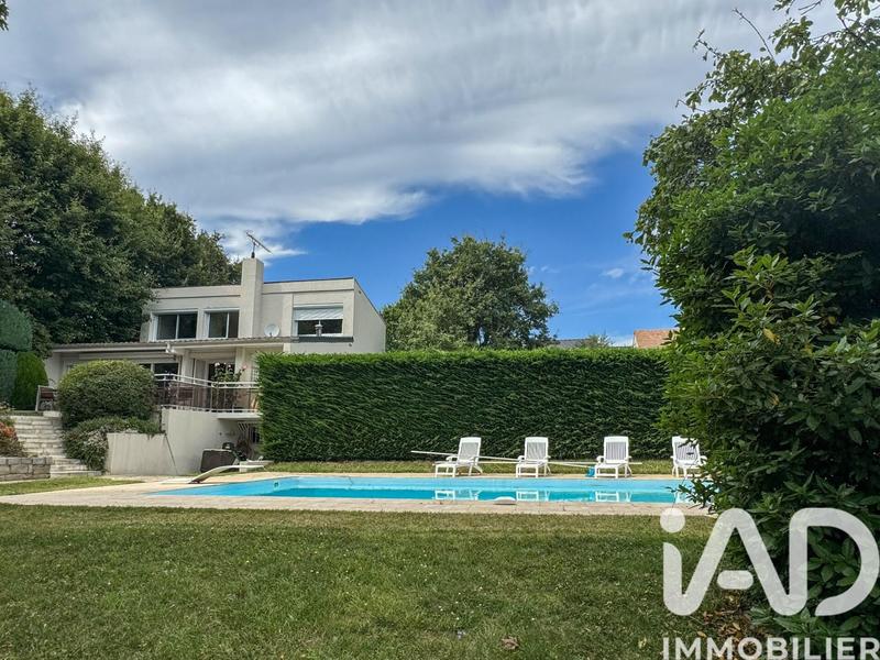 Maison - 120 m² - 7 pièces