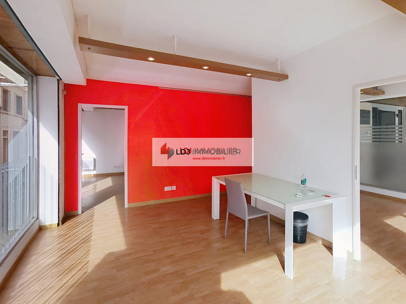 Local commercial - 220 m² - 13 pièces