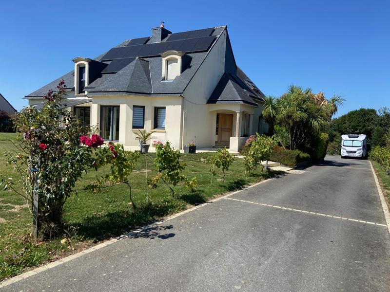 Maison contemporaine - 161 m² - 8 pièces