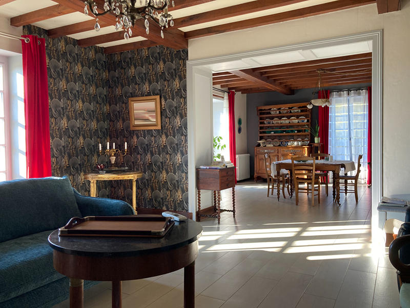 Maison - 220 m² - 11 pièces