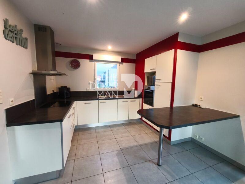 Pavillon - 130 m² - 7 pièces