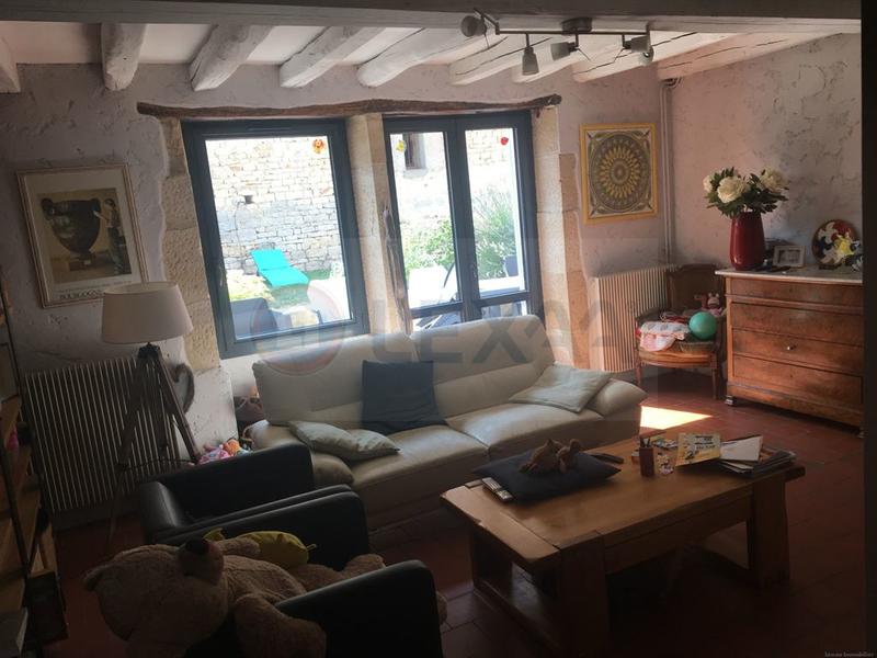 Maison - 240 m² - 6 pièces