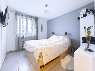 Appartement - 67 m² - 5 pièces