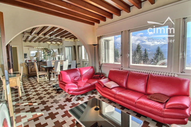 Maison - 278 m² - 7 pièces