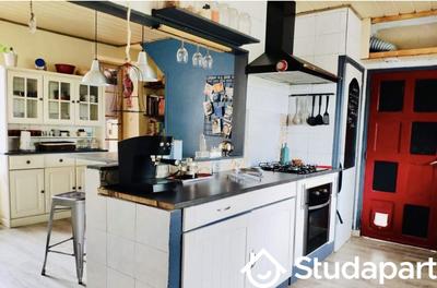 Chambre - 12 m² - 1 pièce