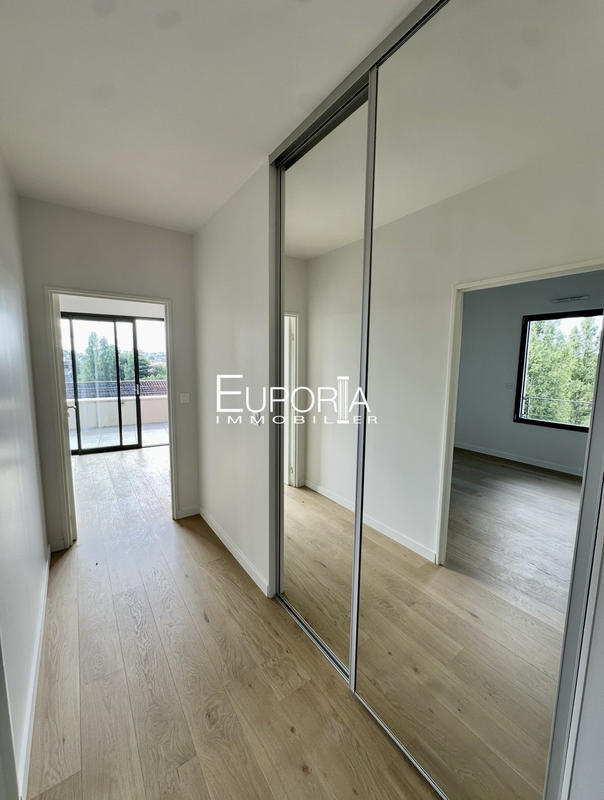 Appartement - 127 m² - 4 pièces