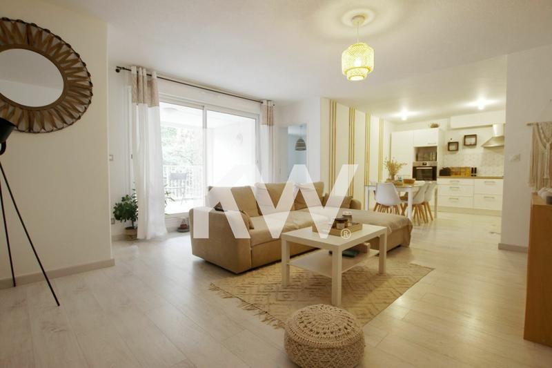 Appartement - 75 m² - 3 pièces