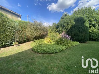 Maison - 220 m² - 8 pièces