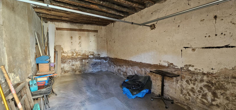 Parking / Garage - 48 m²