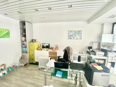 Local commercial - 47 m² - 3 pièces