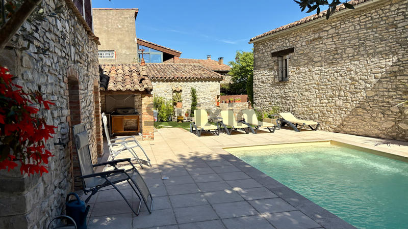 Mas - 220 m² - 8 pièces