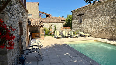 Mas - 220 m² - 8 pièces