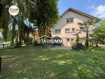 Maison - 177 m² - 7 pièces