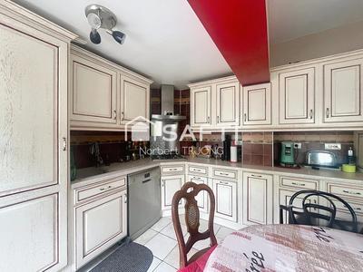 Maison - 96 m² - 5 pièces