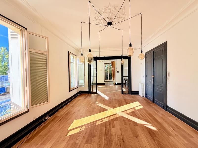 Bureau - 500 m² - 16 pièces