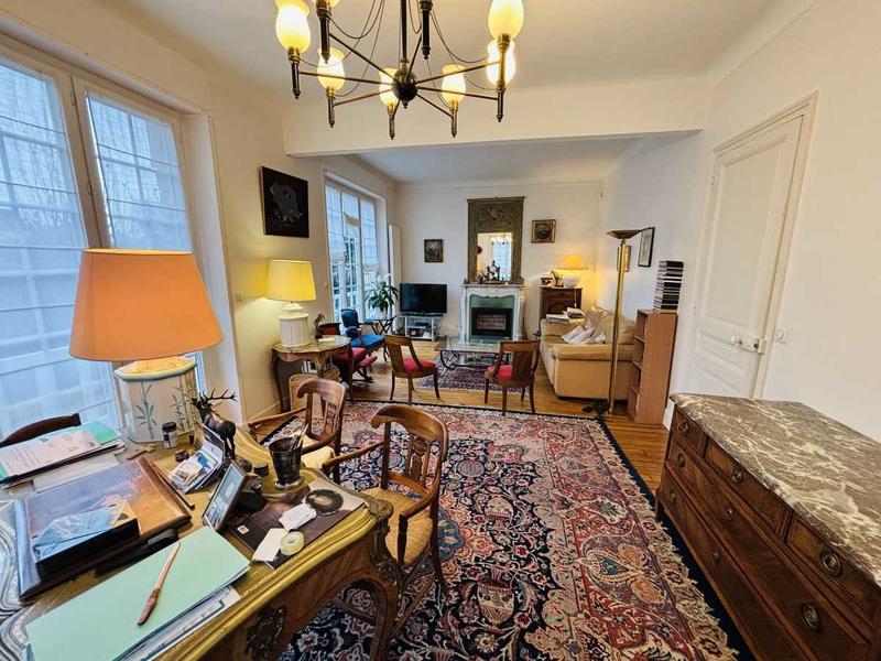 Maison - 166 m² - 7 pièces