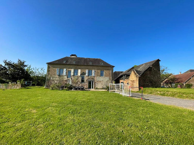 Maison - 206 m² - 6 pièces