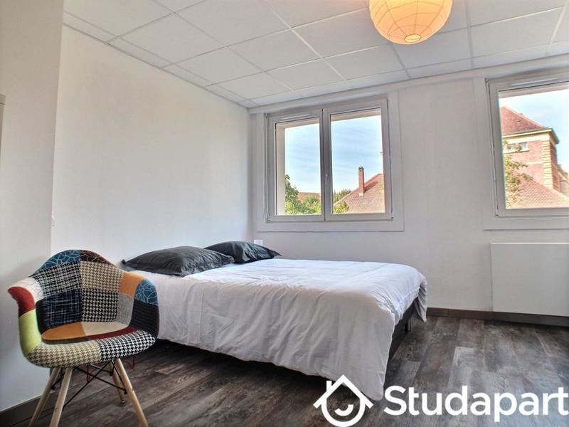 Chambre - 15 m² - 1 pièce