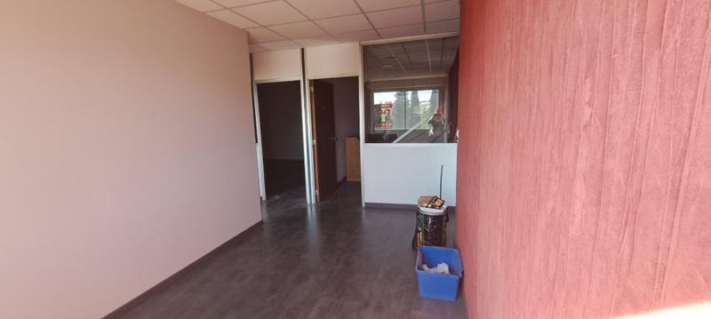 Bureau - 98 m² - 5 pièces