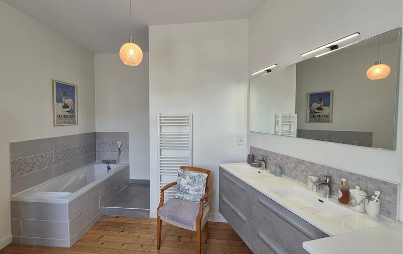 Maison - 115 m² - 6 pièces